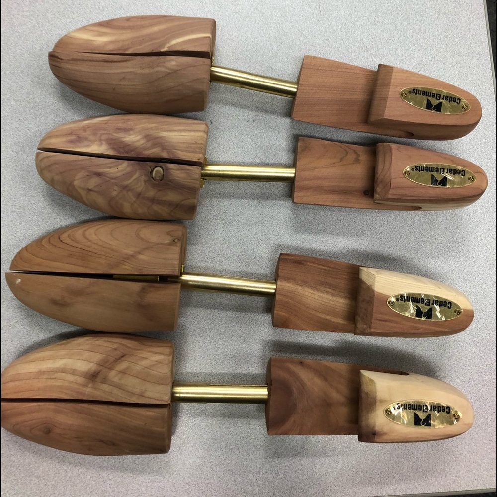 New Ladies shoe trees.  2-pair